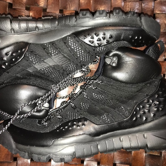 nike lupinek flyknit mens sneaker boot